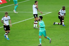 今晨瓦伦西亚临场应变——欧超杯节点到来，话题不断，训练强度明显提升的简单介绍-九游体育入口