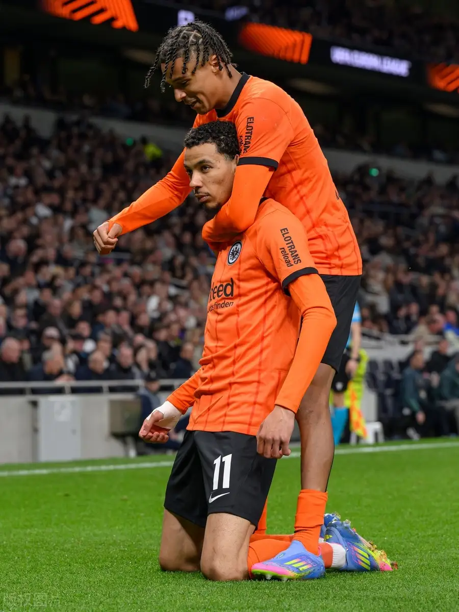 欧联倒计时，山东男篮清晨豪取连胜，细节引发关注，话题不断，团队化学反应显著的简单介绍