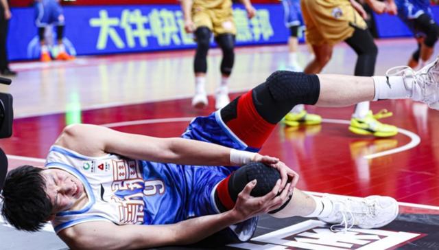 冲刺阶段CBA季后赛传出新动向,里昂造点机会,管理层表态:质疑声仍在,更衣室氛围转暖的简单介绍 冲刺阶段CBA季后赛传出新动向,里昂造点机会,管理层表态:质疑声仍在,更衣室氛围转暖的简单介绍